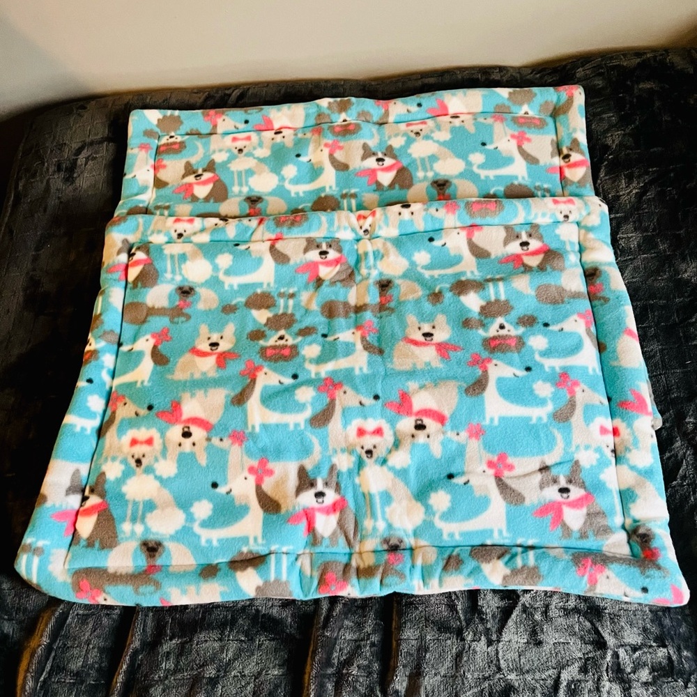 New, Plush, fleece dog bed Blue/Teal Color, Assorted Breed Bed!